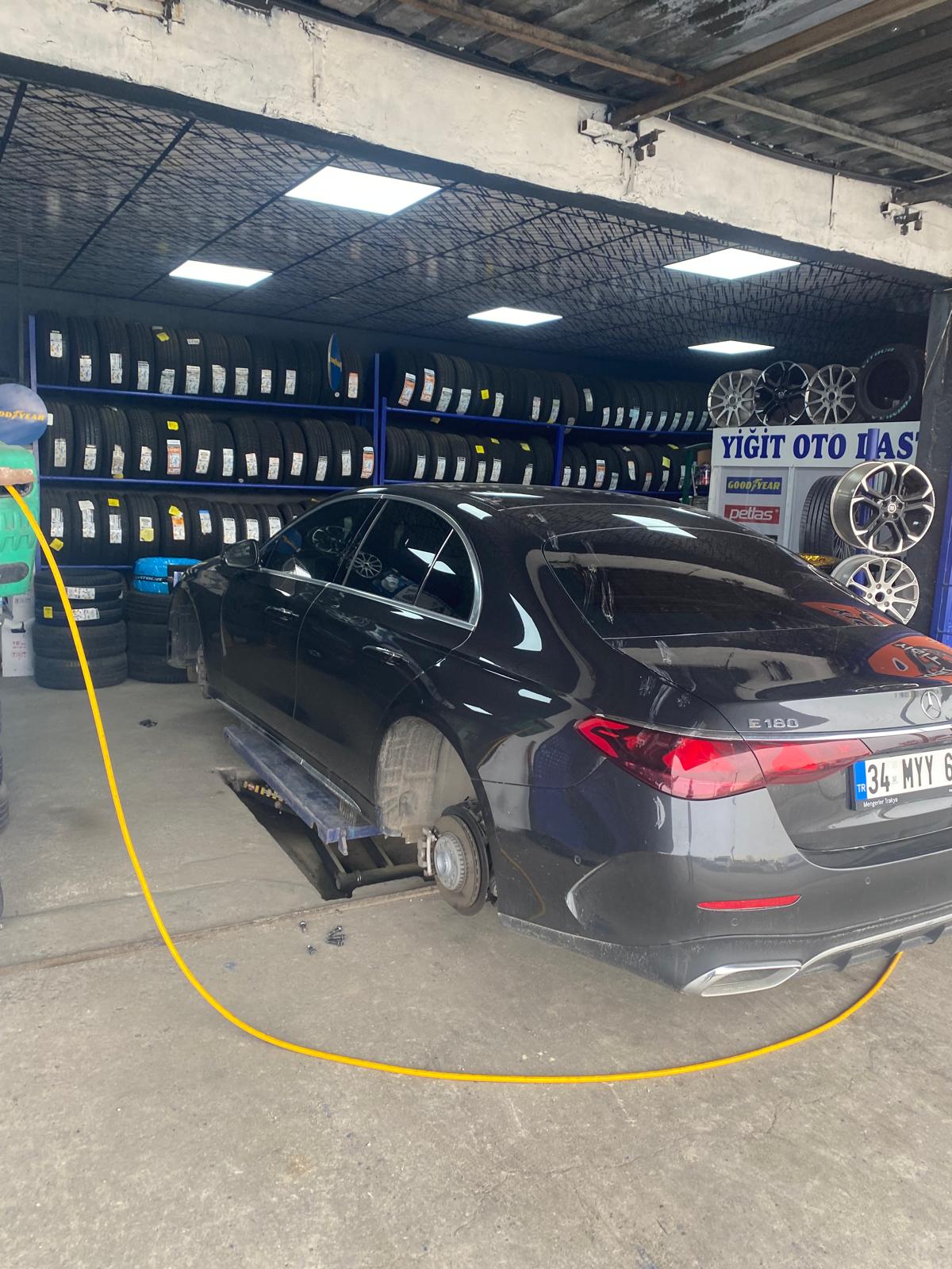 Mercedes Lastik Değişimi